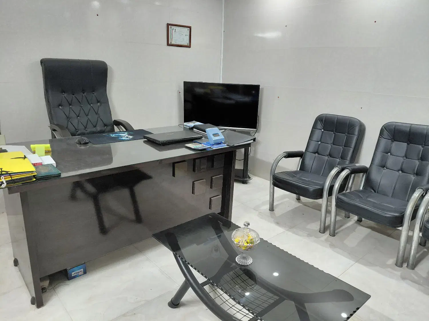 رهن مغازه بر اصلی خیابان جلال ال احمد|اجارهٔ مغازه و غرفه|خرمآباد, |دیوار