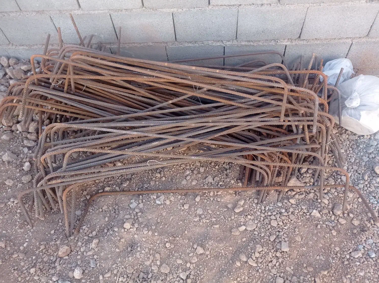 میلگرد یو جهت فونداسیون وتقویتی|مصالح و تجهیزات ساختمان|بلداجی, |دیوار