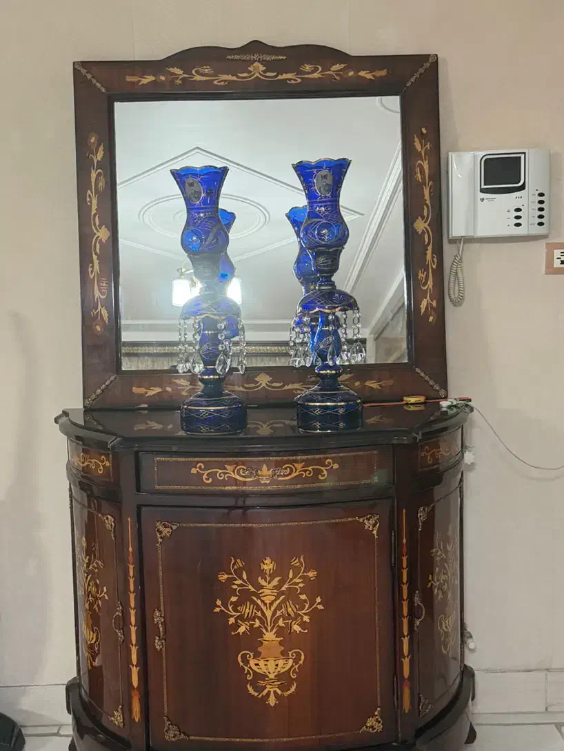 ایینه کنسول همراه با لاله قدیمی|بوفه، ویترین، کنسول|اردبیل, |دیوار