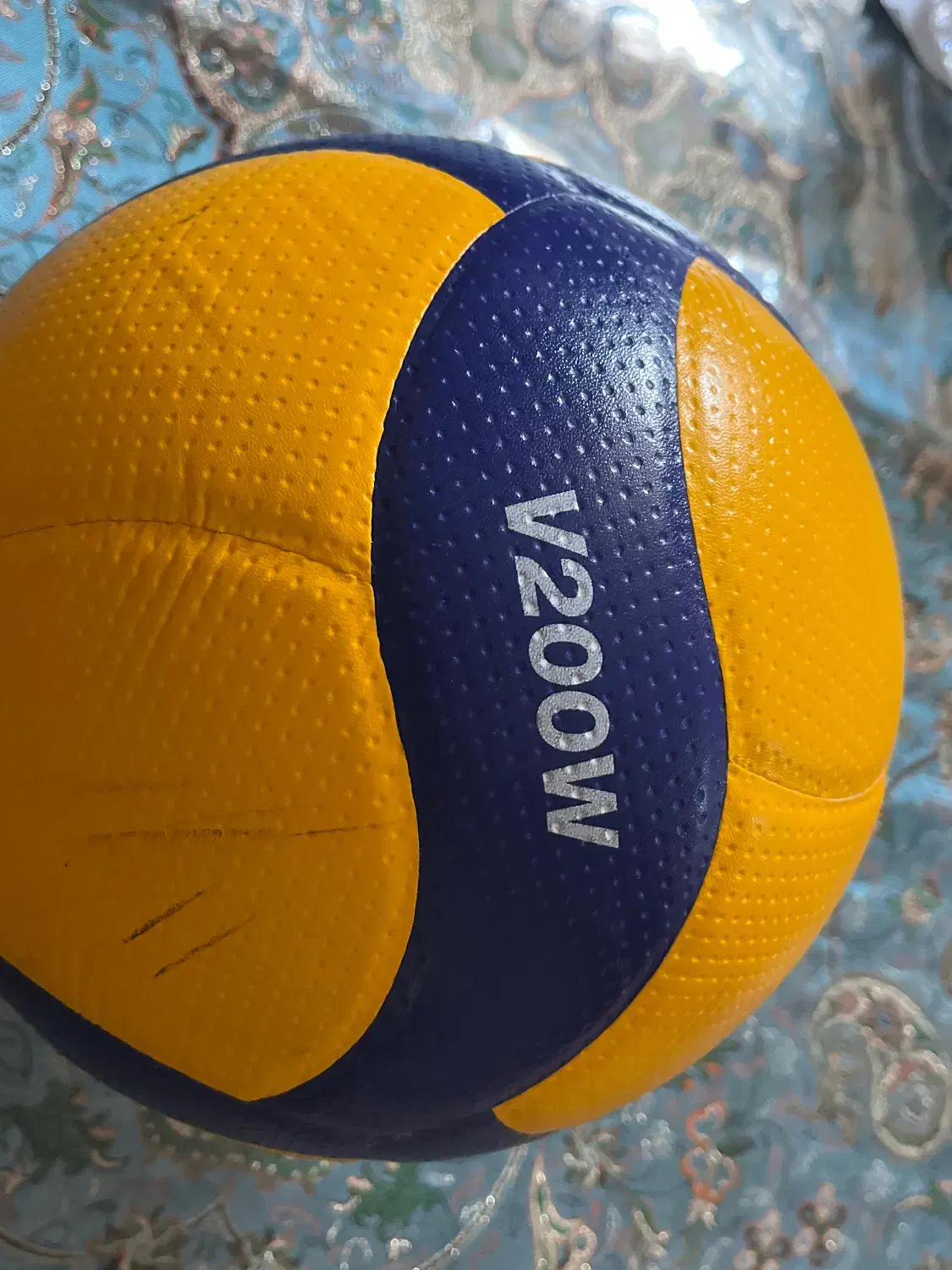 توپ والیبال برند  mikasa v200w|ورزش‌های توپی|بندرعباس, |دیوار