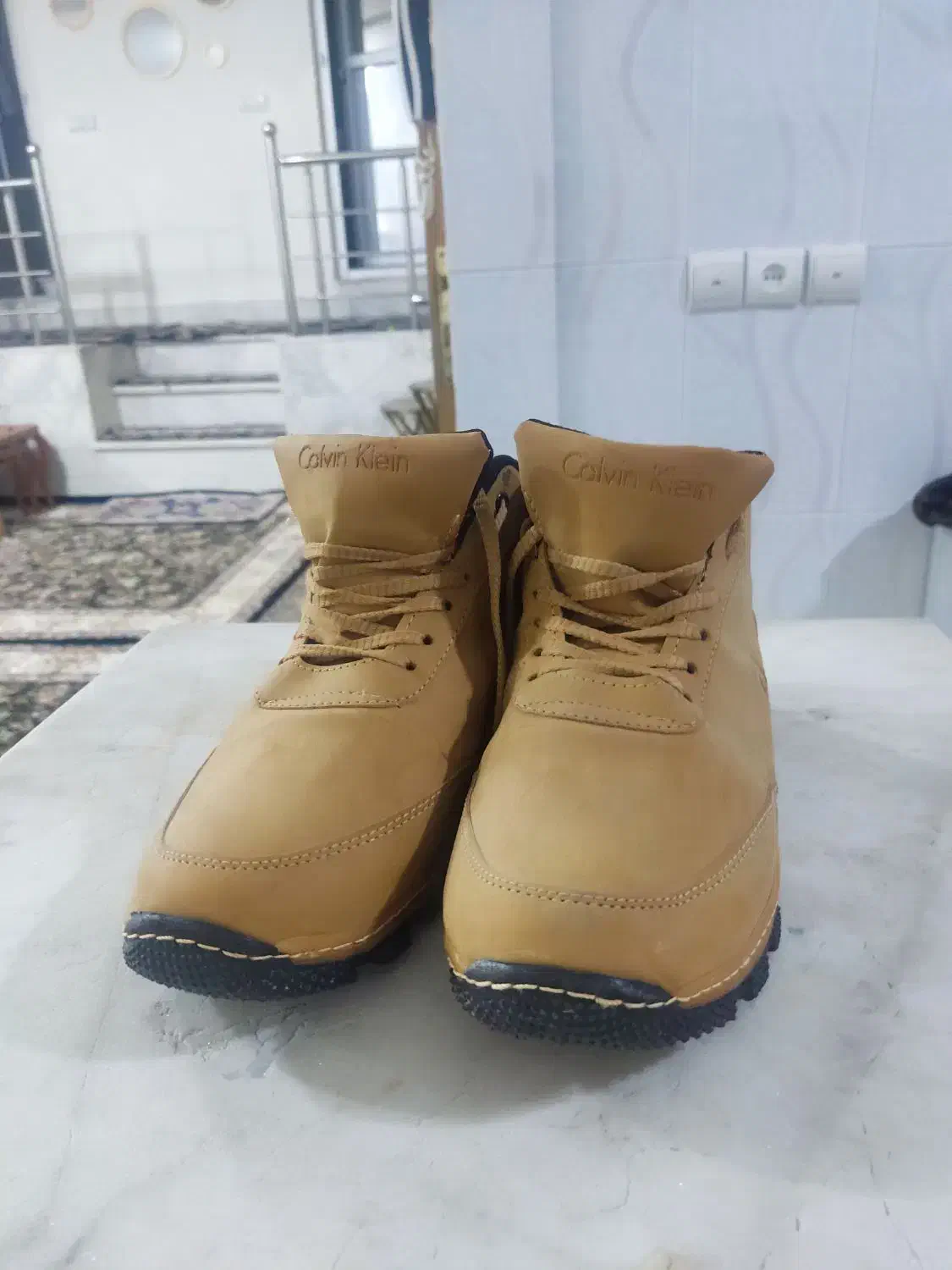 پوتین نو|کیف، کفش، کمربند|کامیاران, |دیوار