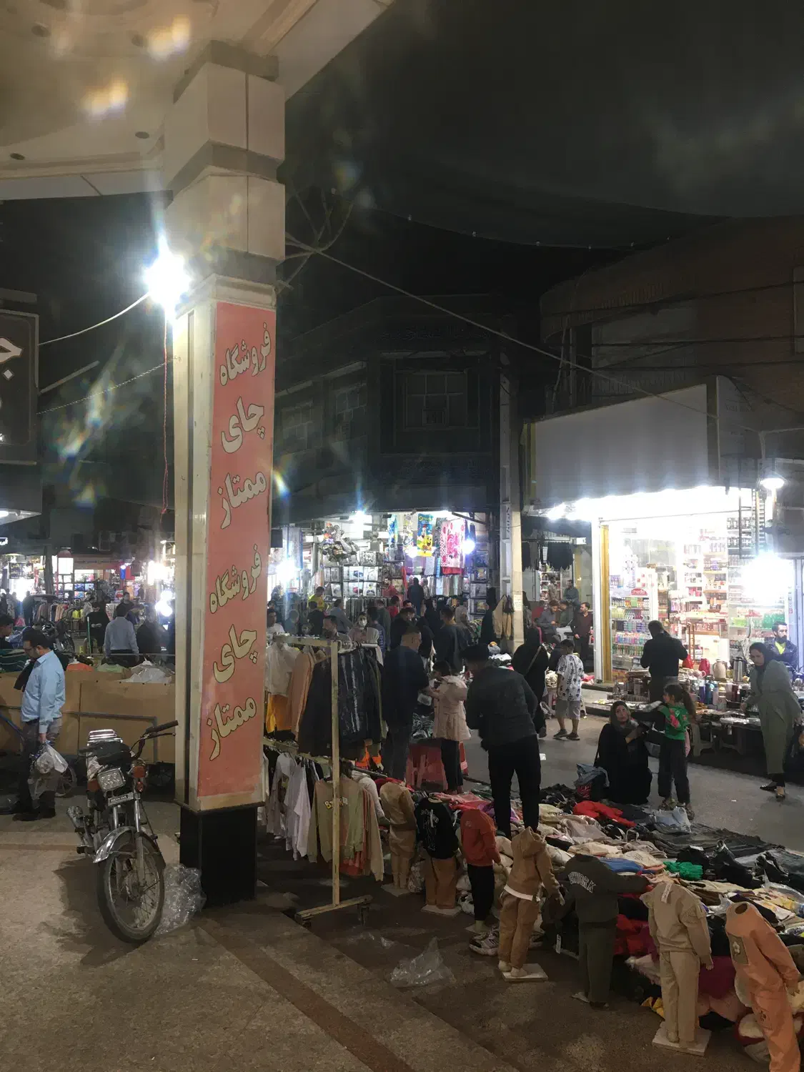 مغازه۳۵متری با۲۶متر بالکن(خ کتابفروشی رشد) مرکزشهر|اجارهٔ مغازه و غرفه|اهواز, نادری|دیوار