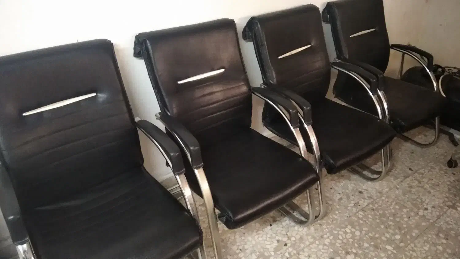 صندلی اداری انتظار کنفرانس ۴ عدد|مبلمان اداری|رشت, گلسار|دیوار