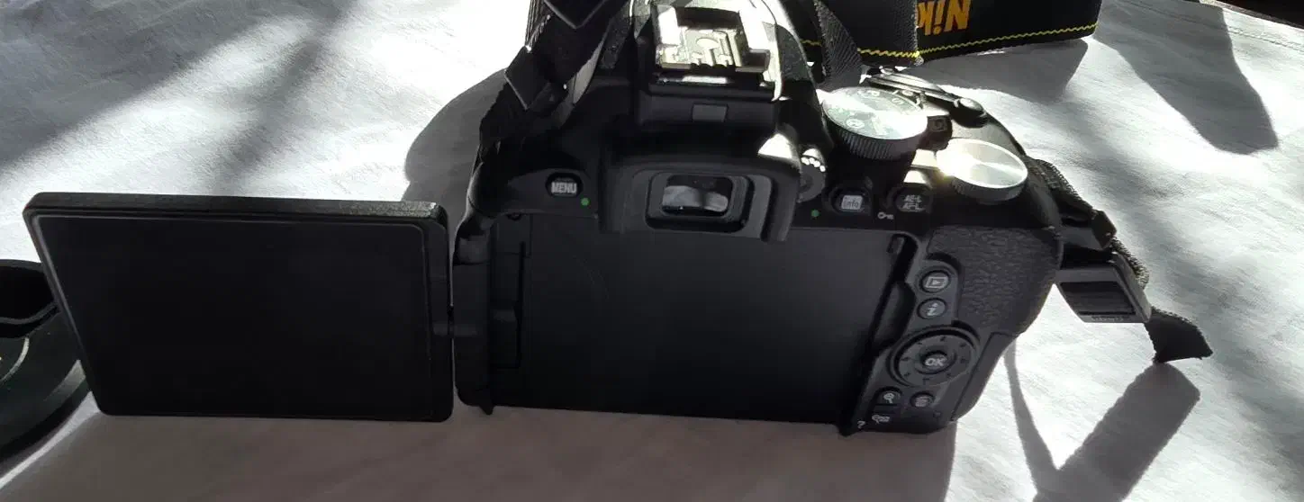 Nikon D5600لنز 18-140mm|دوربین عکاسی و فیلم‌برداری|تهران, هفت حوض|دیوار