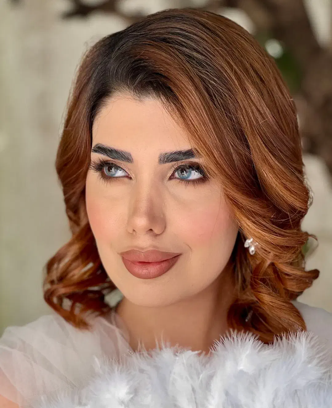 ارائه خدمات میکاپ شنیون عروس و همراه|خدمات آرایشگری و زیبایی|رشت, دیلمان|دیوار