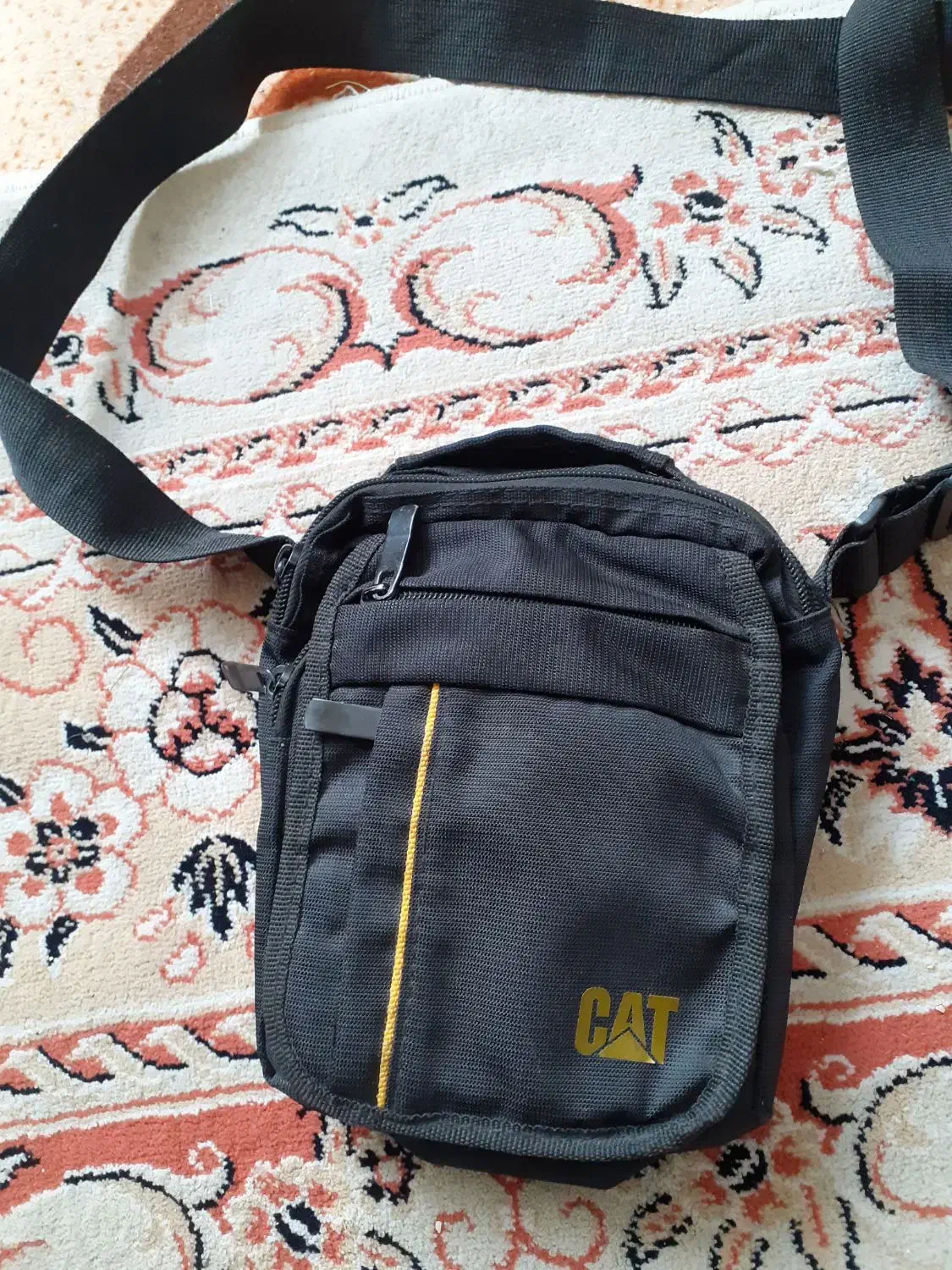 کیف دوشی CAT|کیف، کفش، کمربند|کرج, حسن آباد|دیوار