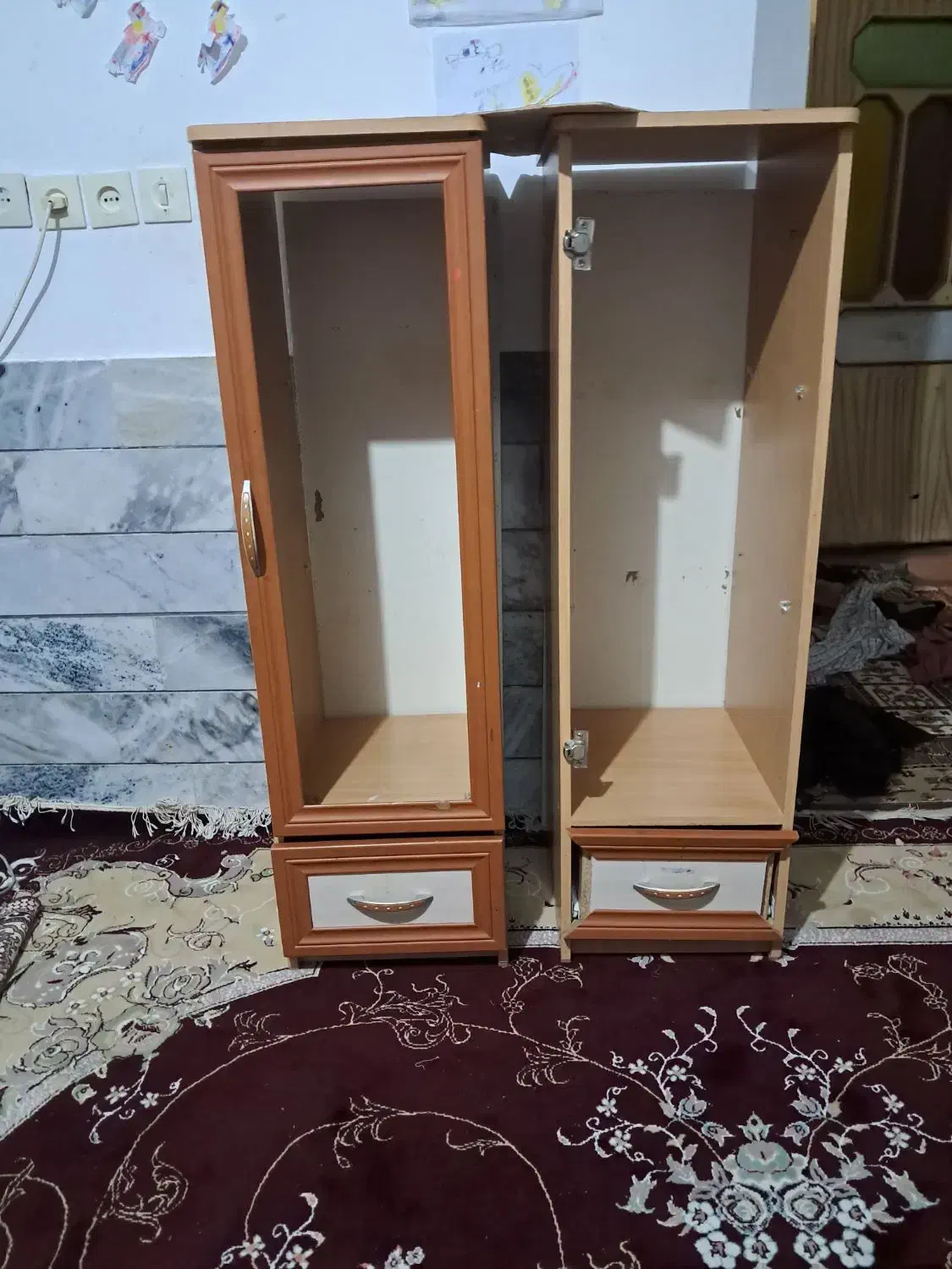 ۲ عددکمد|کتابخانه، شلف، قفسه‌های دیواری|بیرجند, |دیوار