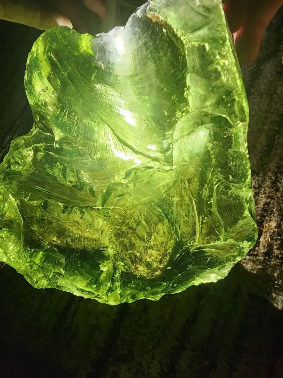 سنگ زبرجد|جواهرات|شیراز, اصلاح‌نژاد|دیوار