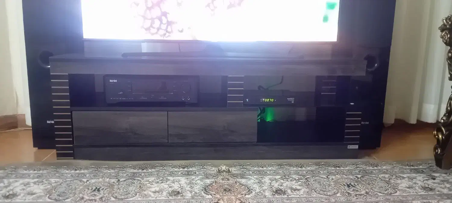 میز تلویزیون بدون هیچ ایراد و بسیار نو|میز تلویزیون|قائم‌شهر, |دیوار