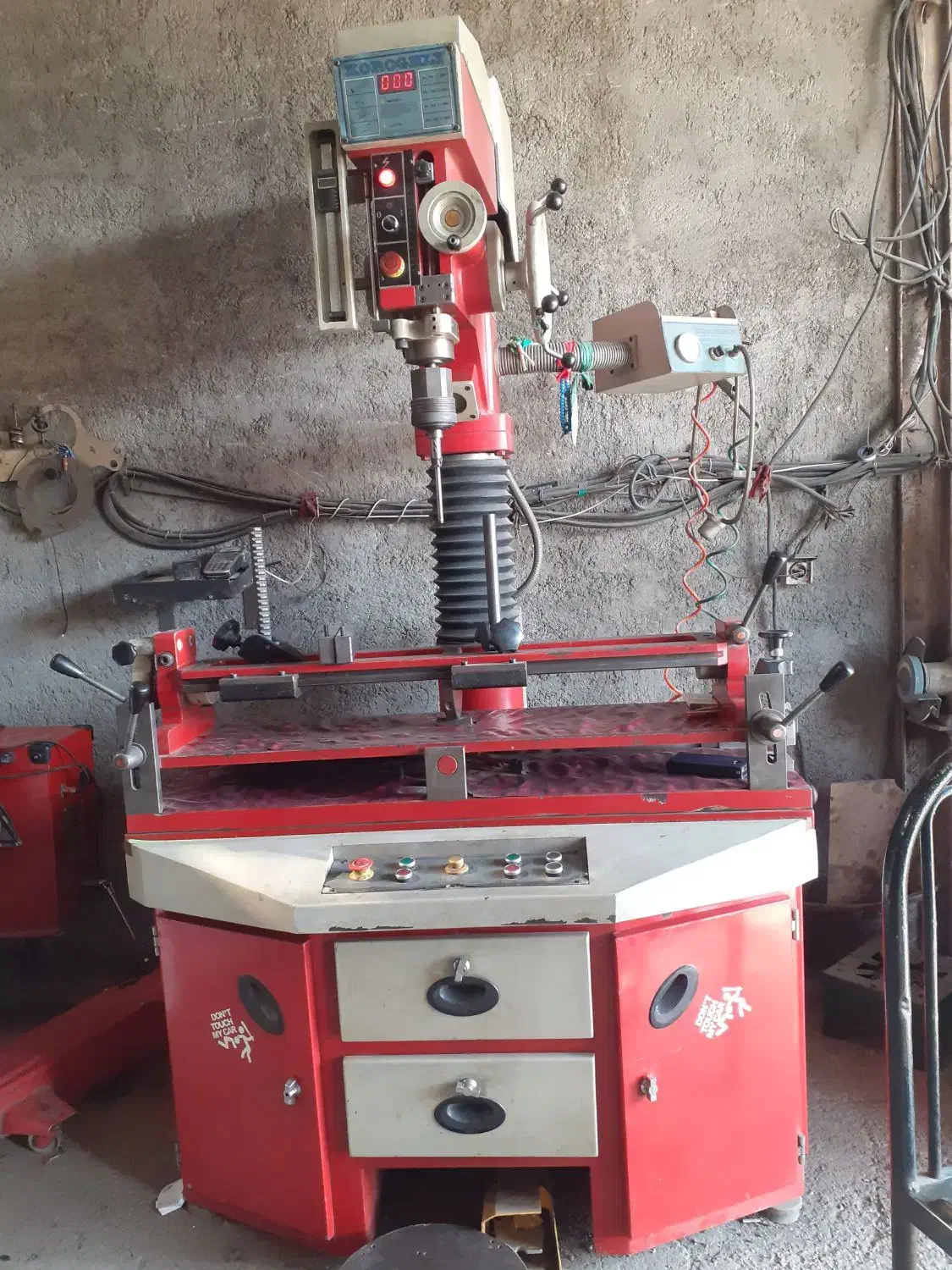 سیت تراش،کف تراش،قطعه شور،جوش ارگون|ماشینآلات صنعتی|کوهدشت, |دیوار