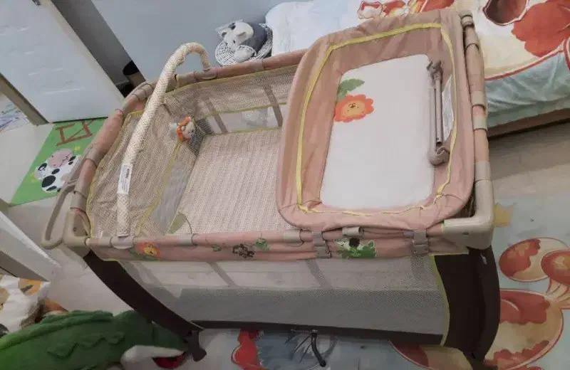 تخت پارک|تخت و صندلی بچه|قائم‌شهر, |دیوار