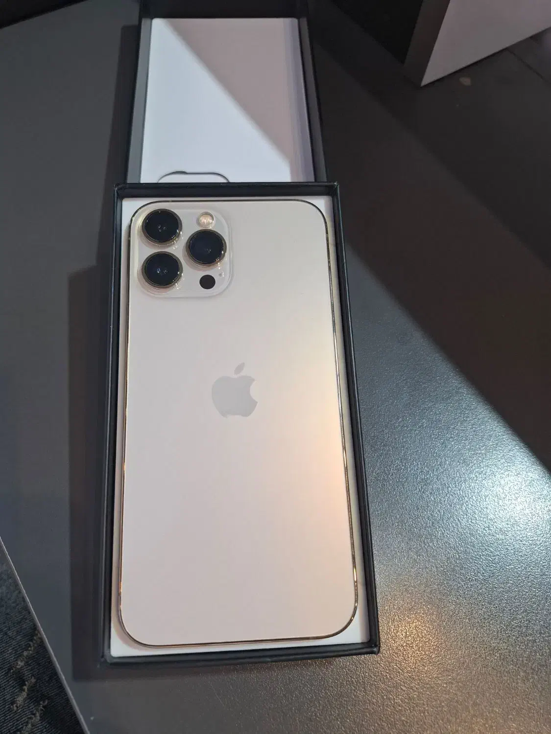 13 پرومکس ۲۵۶ گیگ باتری ۱۰۰ بدون نقطه اقساطی|موبایل|اراک, |دیوار