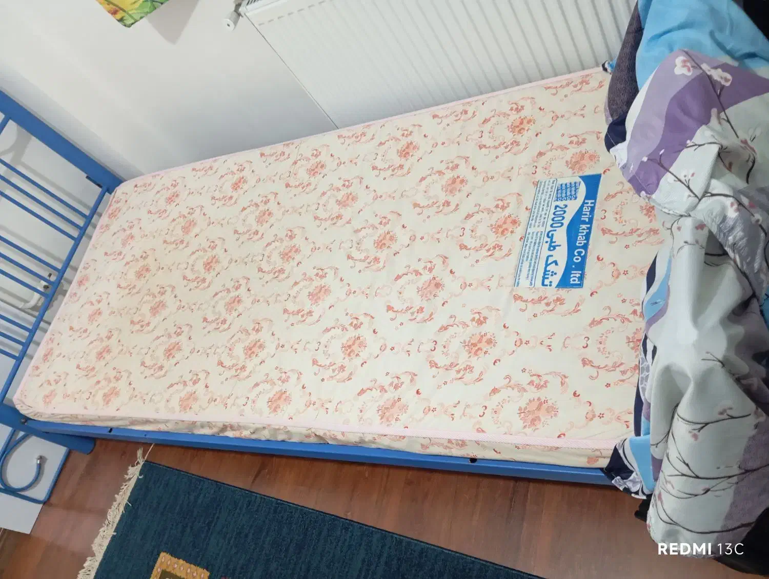 تشک|تشک تختخواب|لاهیجان, کوی آزادگان|دیوار