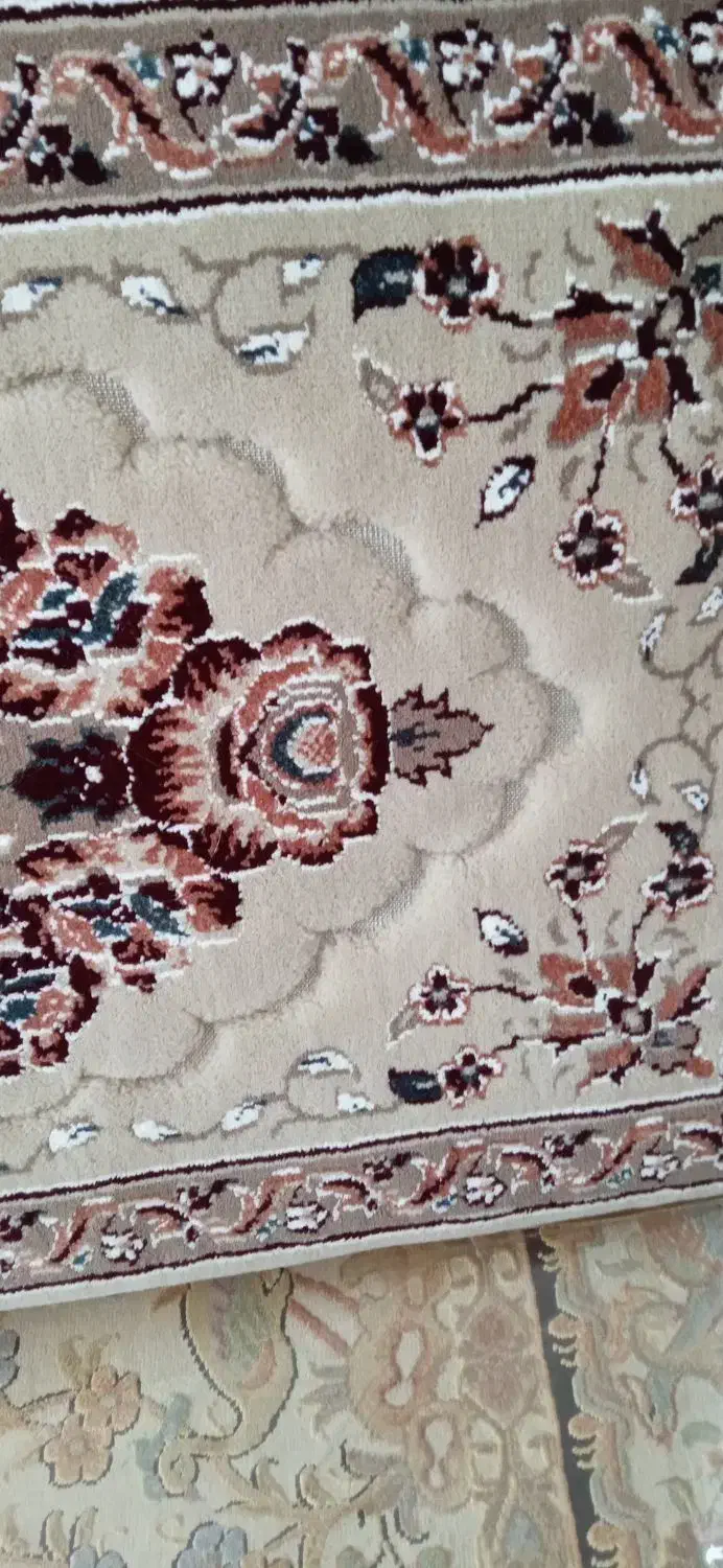 یک جفت پشتی با رویه فرش ماشینی برجسته|پشتی|تهران, مدائن|دیوار