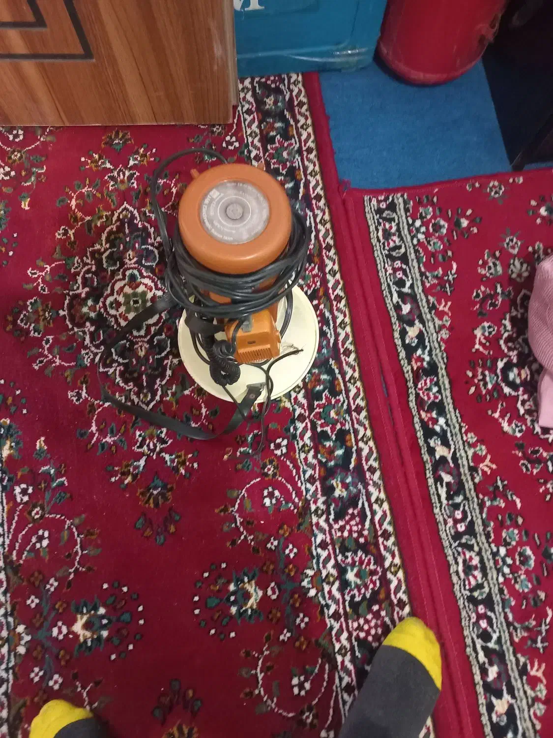 بلند گو|صوتی و تصویری|قم, چهل درخت‎|دیوار