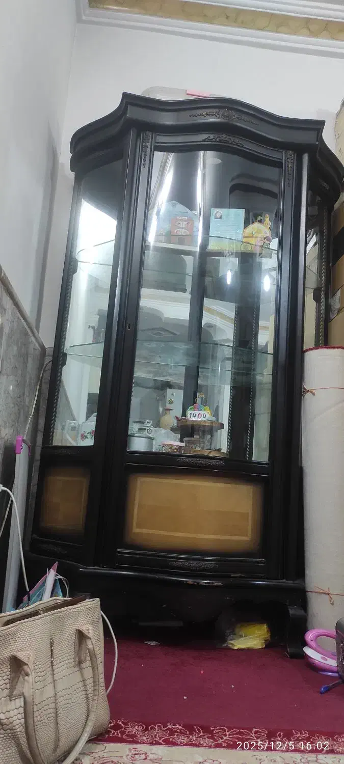 بوفه|بوفه، ویترین، کنسول|مشهد, خواجه ربیع|دیوار