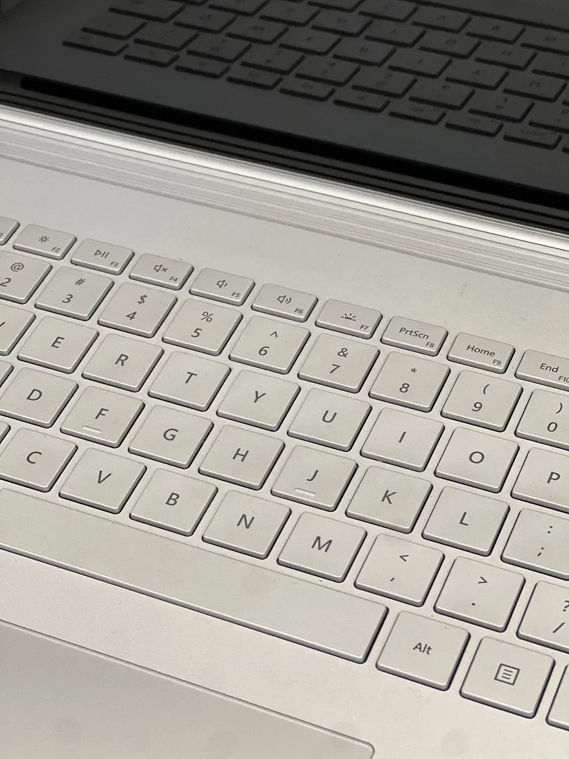 SURFACE BOOK 2|رایانه همراه|گله دار, |دیوار