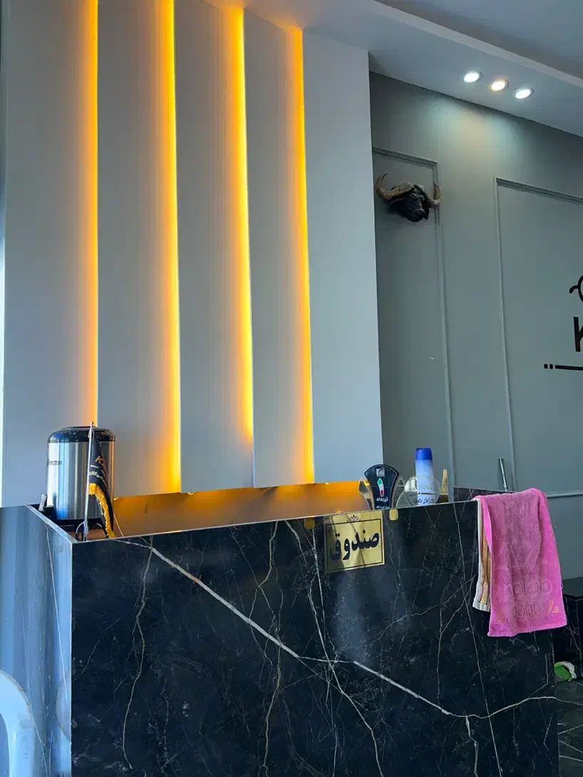 واگذاری سالن آرایشگاه لاین باتمام امکانات|اجارهٔ مغازه و غرفه|چناران, |دیوار