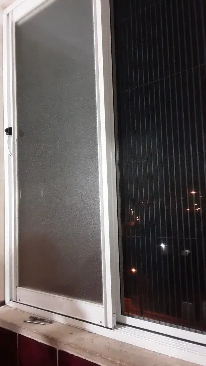 ساخت انواع درب و پنجره آلومینیومی|خدمات پیشه و مهارت|سمنان, |دیوار