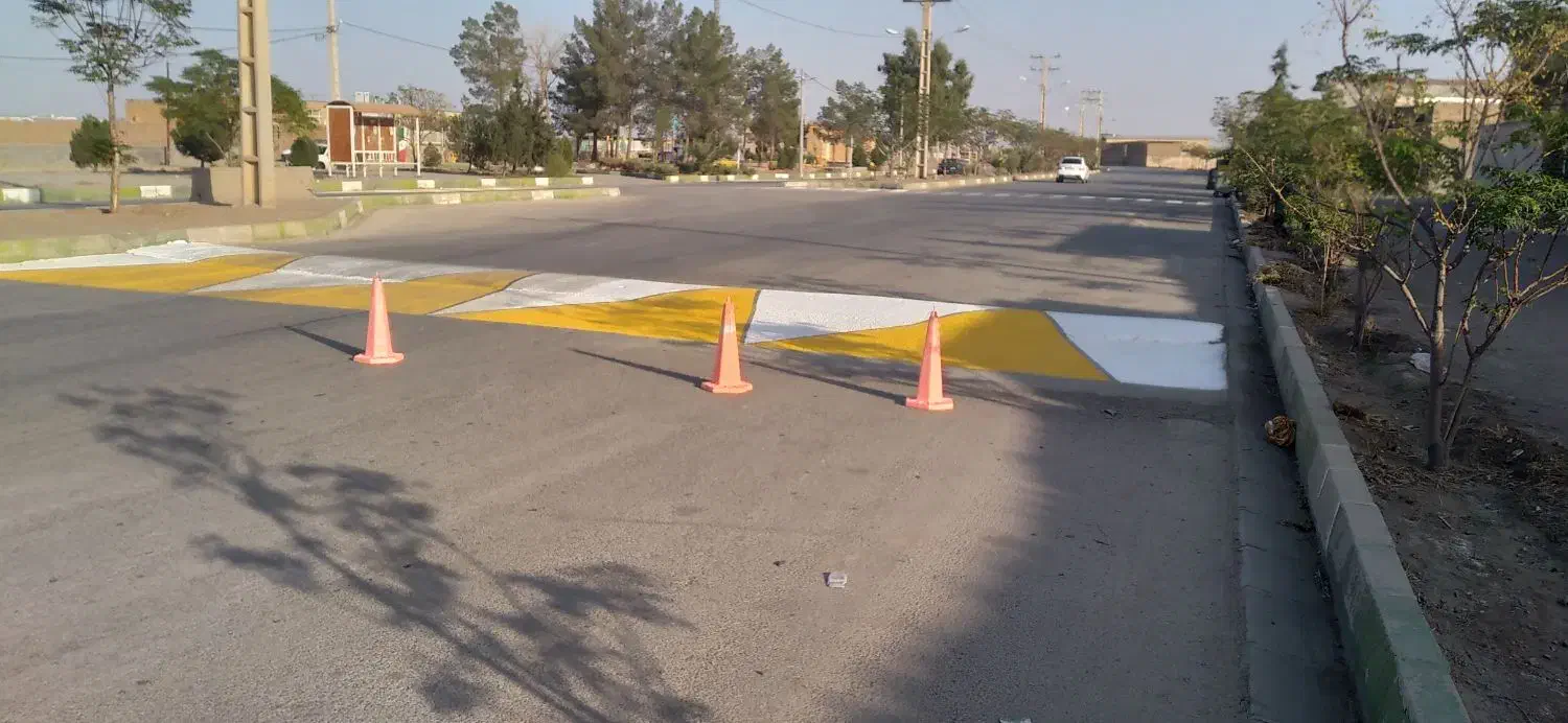 نقاشی صنعتی و ساختمانی و ترافیکی و کاغذدیواری کناف|خدمات پیشه و مهارت|ساوه, |دیوار