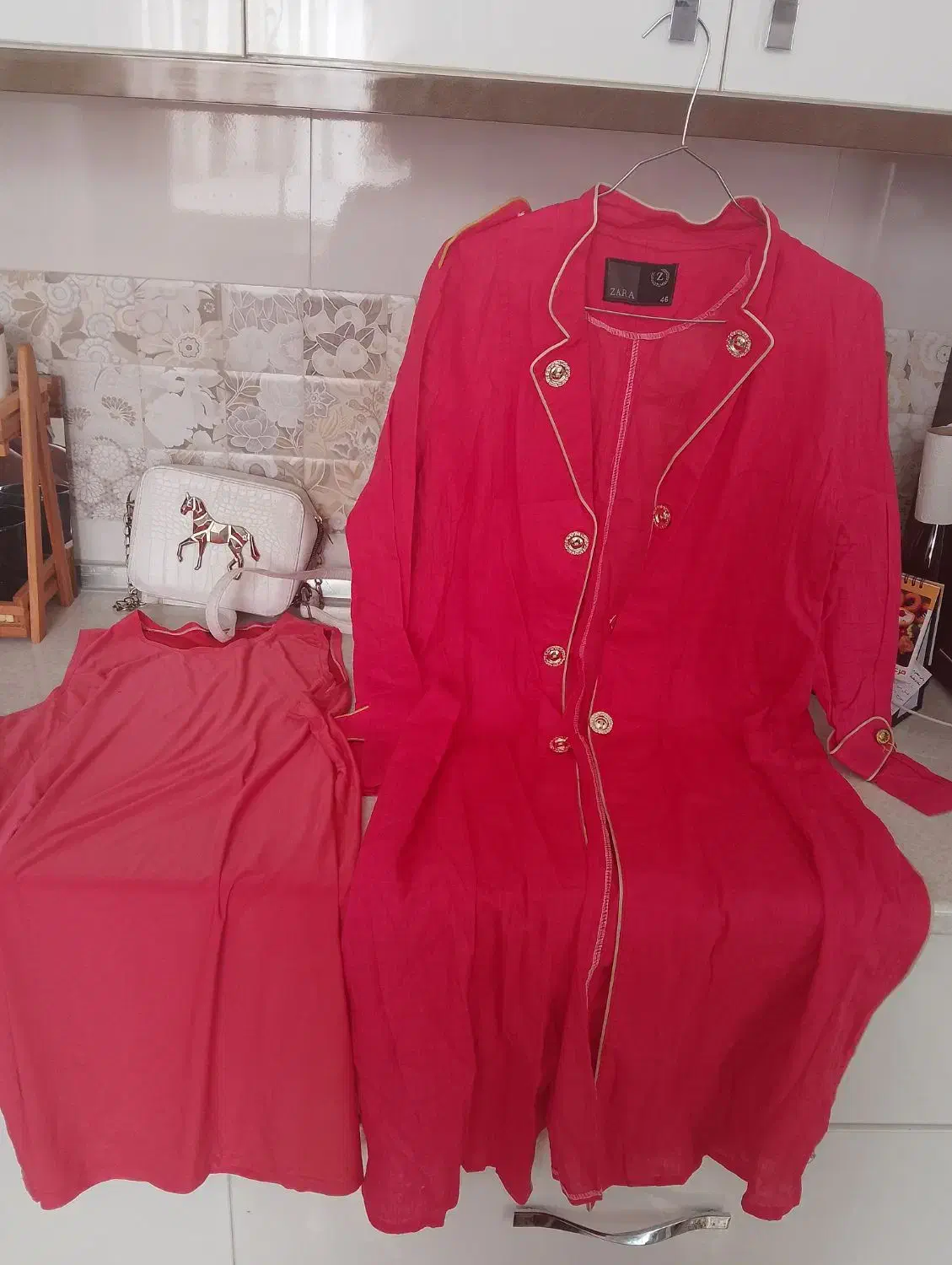 همه باهم دویست|لباس|قم, حاج خلیل|دیوار