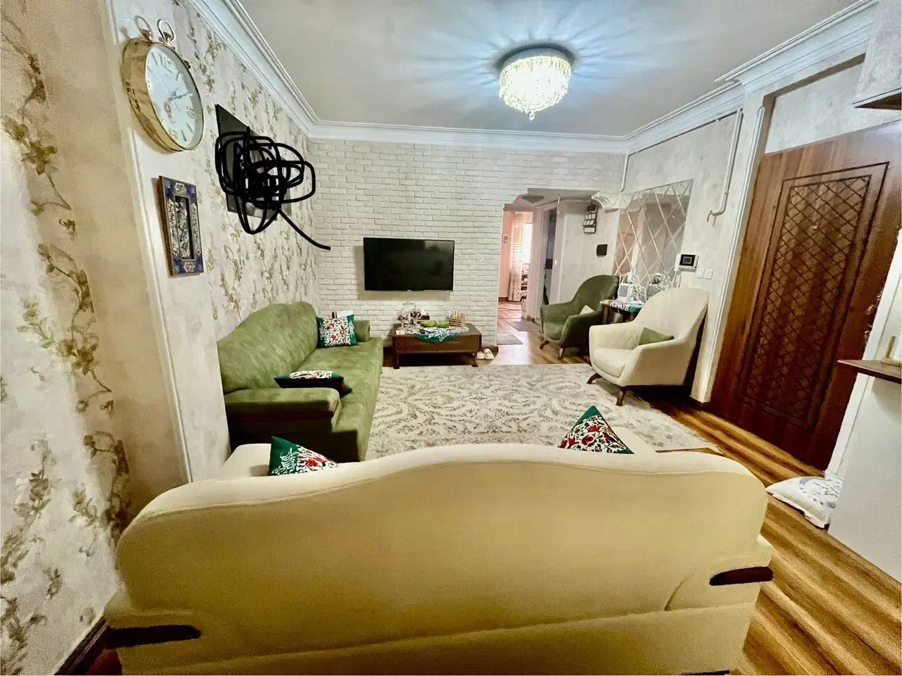 ۷۰ متری معلم کوچه پیتزا شاین|اجارهٔ آپارتمان|رشت, معلم|دیوار