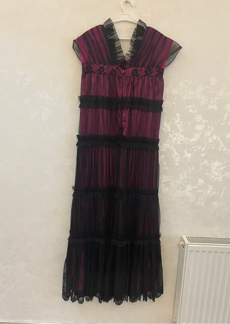 لباس مجلسی|لباس|رشت, فلسطین|دیوار