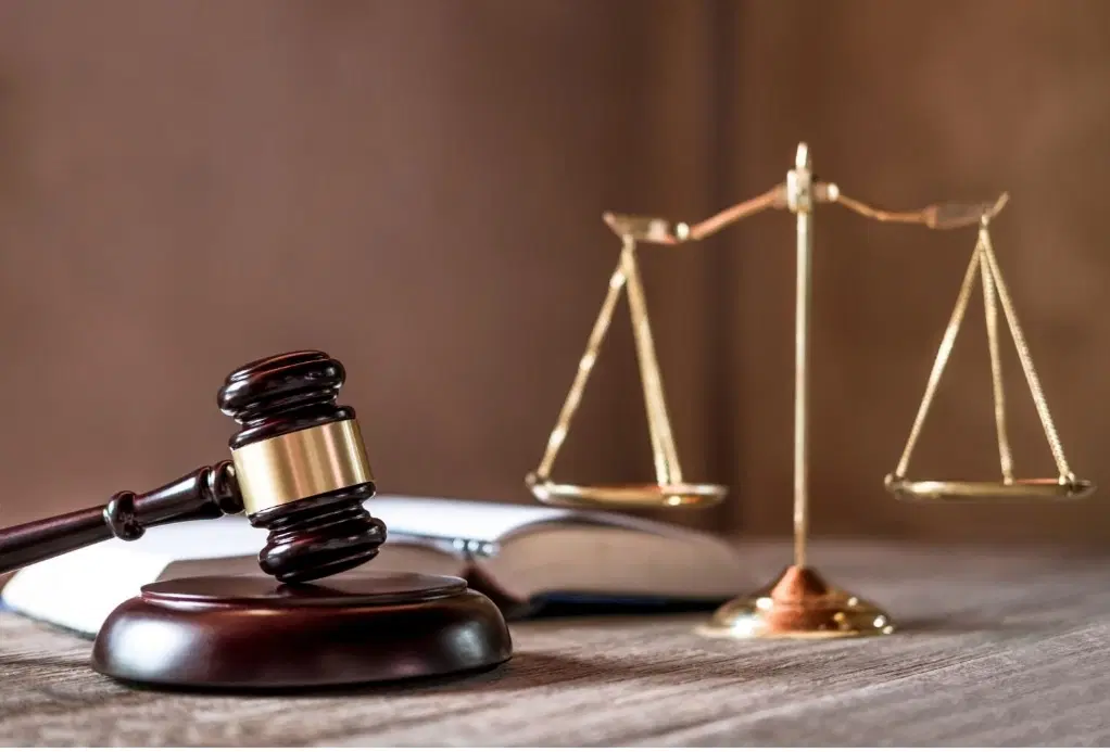 وکالت توسط (( وکیل پایه یک دادگستری ))|خدمات مالی، حقوقی و اداری|اهواز, نادری|دیوار