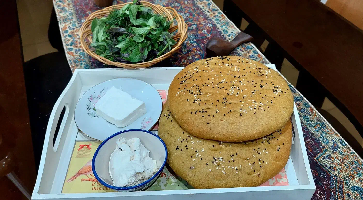 تافتون خانگی با روغن محلی و آرد گندم سبوس‌دار|خوردنی و آشامیدنی|تربت‌حیدریه, آبشار|دیوار