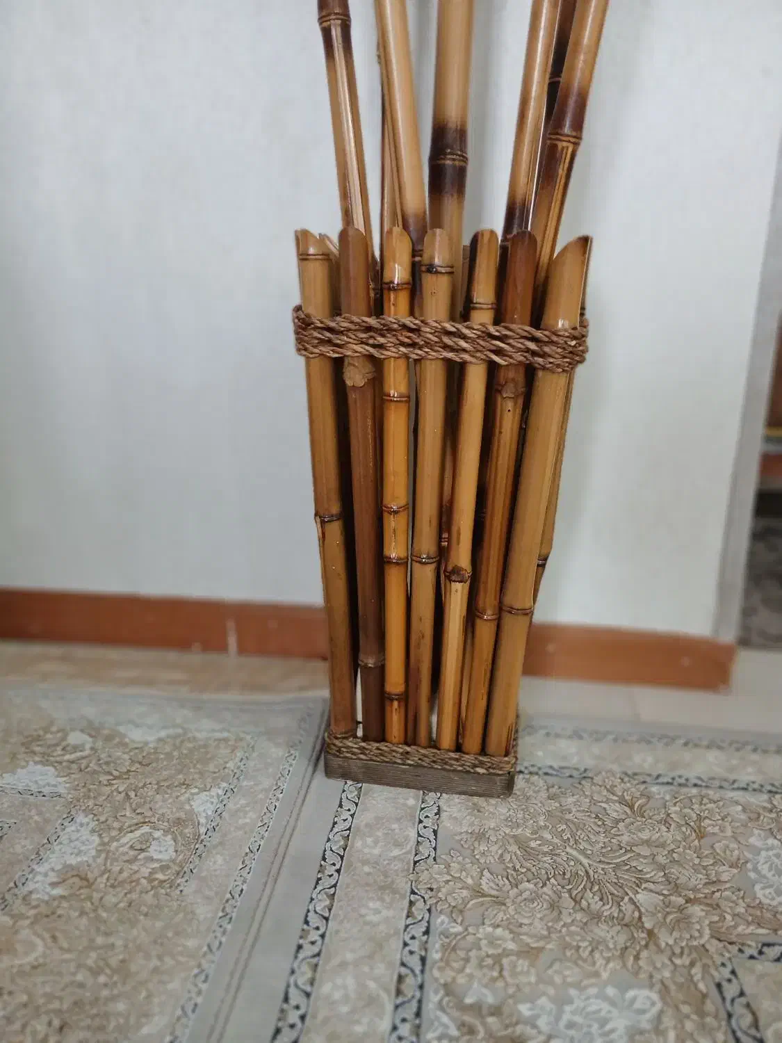 گلدان و7شاخه بامبو 700|صنایع دستی و سایر لوازم تزئینی|محمدیه-قزوین, |دیوار