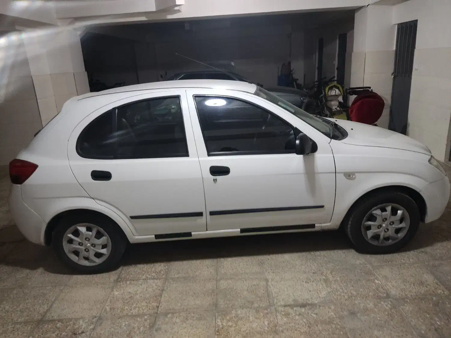 خودرو سواری|خودرو سواری و وانت|ری, علایین|دیوار