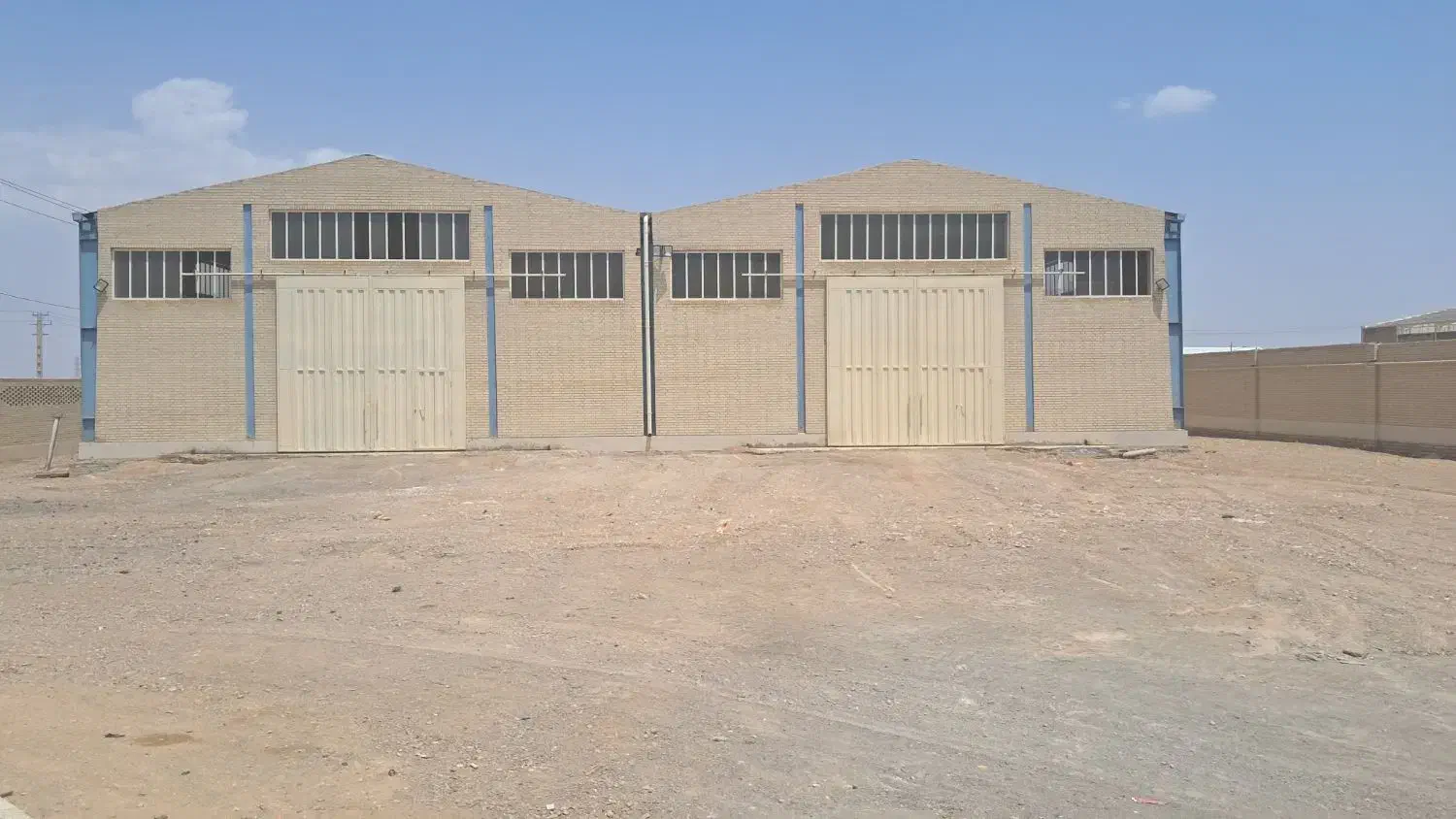 سوله اجاره ای ۳۰۰۰ متر شهرک صنعتی یزدمهر|اجارهٔ دفتر صنعتی، کشاورزی، تجاری|مهریز, |دیوار