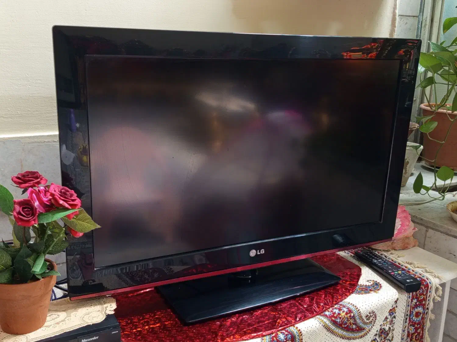 تلویزیون|تلویزیون و پروژکتور|بردسیر, |دیوار