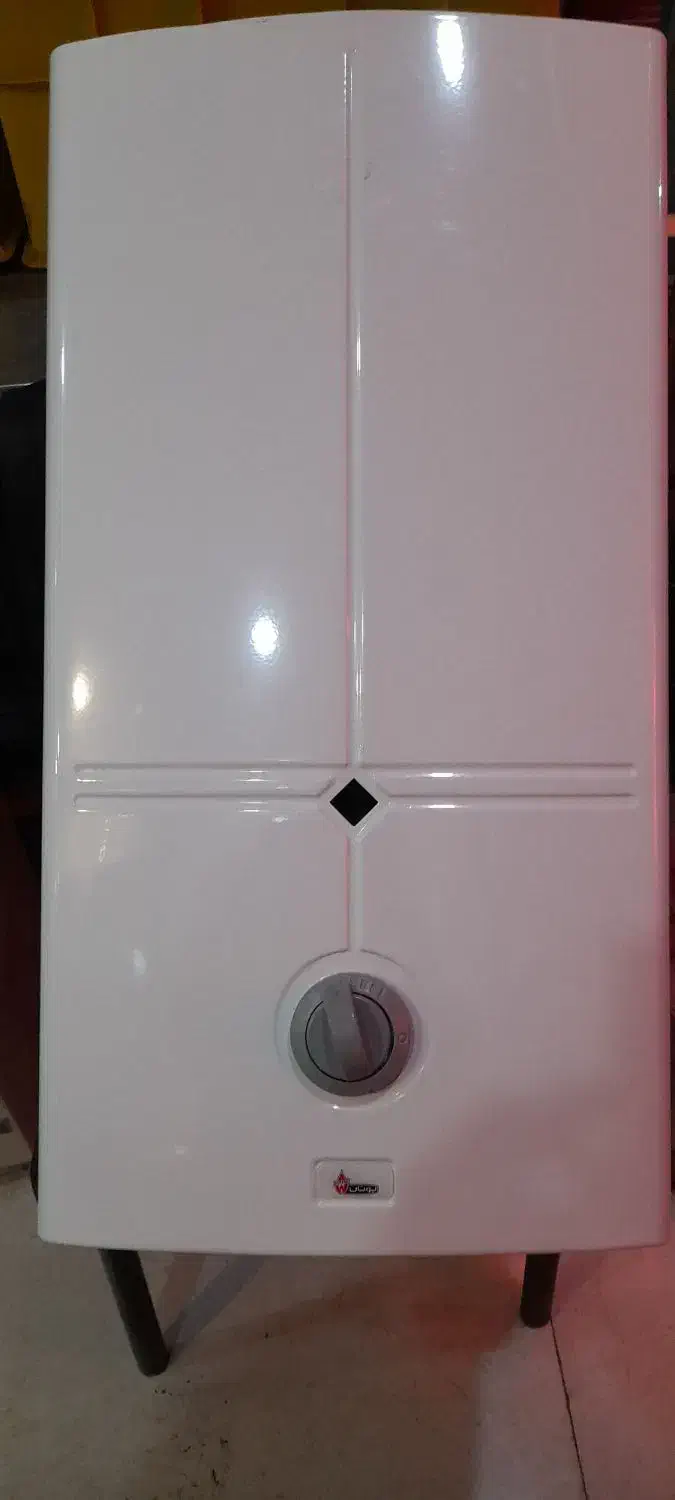 ابگرمکن دیواری بوتان ۳۱۱۵ درحد اک|آبگرمکن، پکیج، شوفاژ|قم, انسجام|دیوار