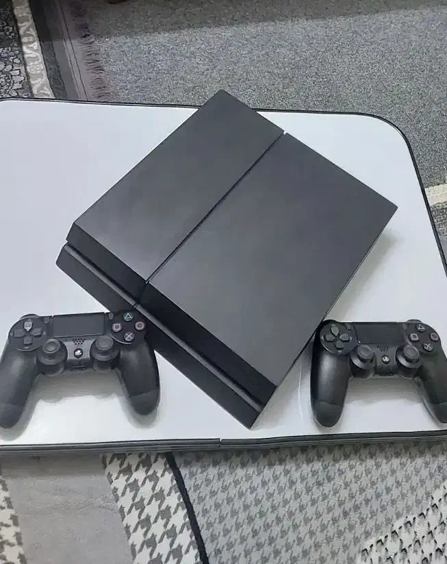 دستگاه PS4 فت  حافظه 500 گیگابایت تمیز|کنسول، بازی ویدئویی و آنلاین|تهران, سلسبیل شمالی|دیوار