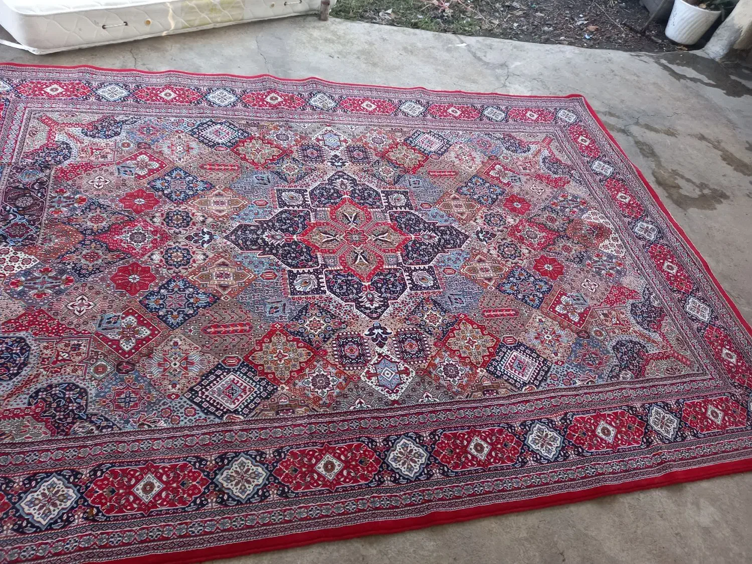 فرش ۹ متری و۶ متری سالم برای فروش|فرش|لنگرود, |دیوار