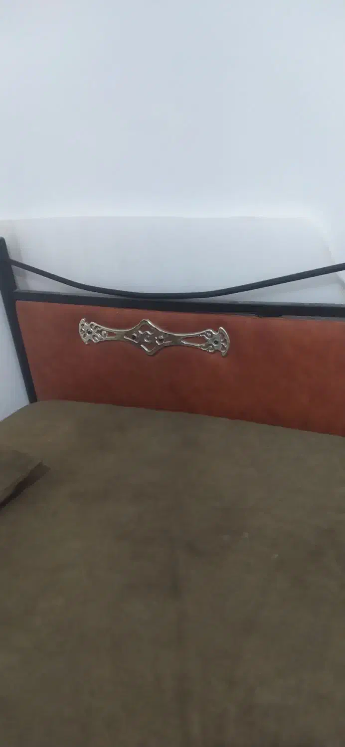 دو عدد تخت خواب یک نفره|تخت و سرویس خواب|رضویه, |دیوار