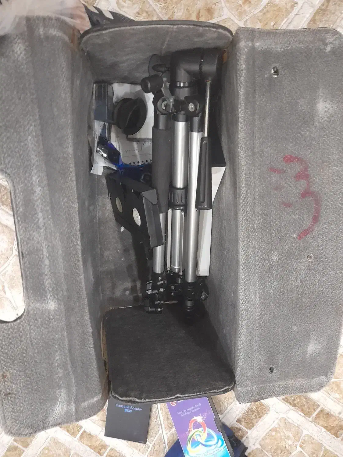 دوربین قدیمی|دوربین عکاسی و فیلم‌برداری|لاهیجان, شهرک سلمان فارسی|دیوار