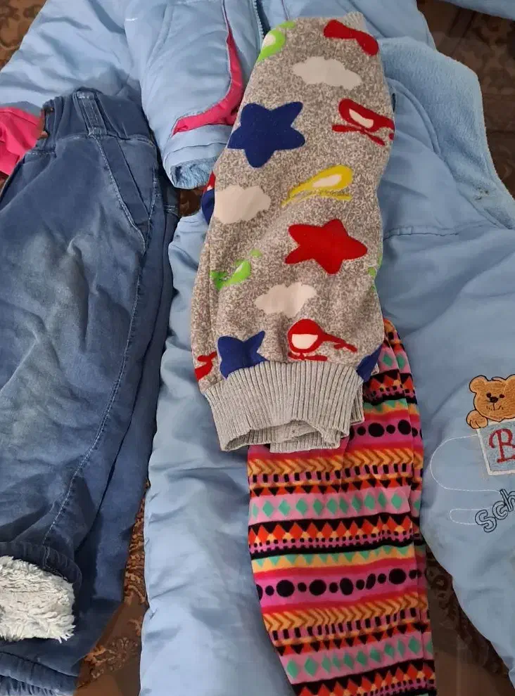 لباس بچه|کفش و لباس بچه|بروجرد, |دیوار