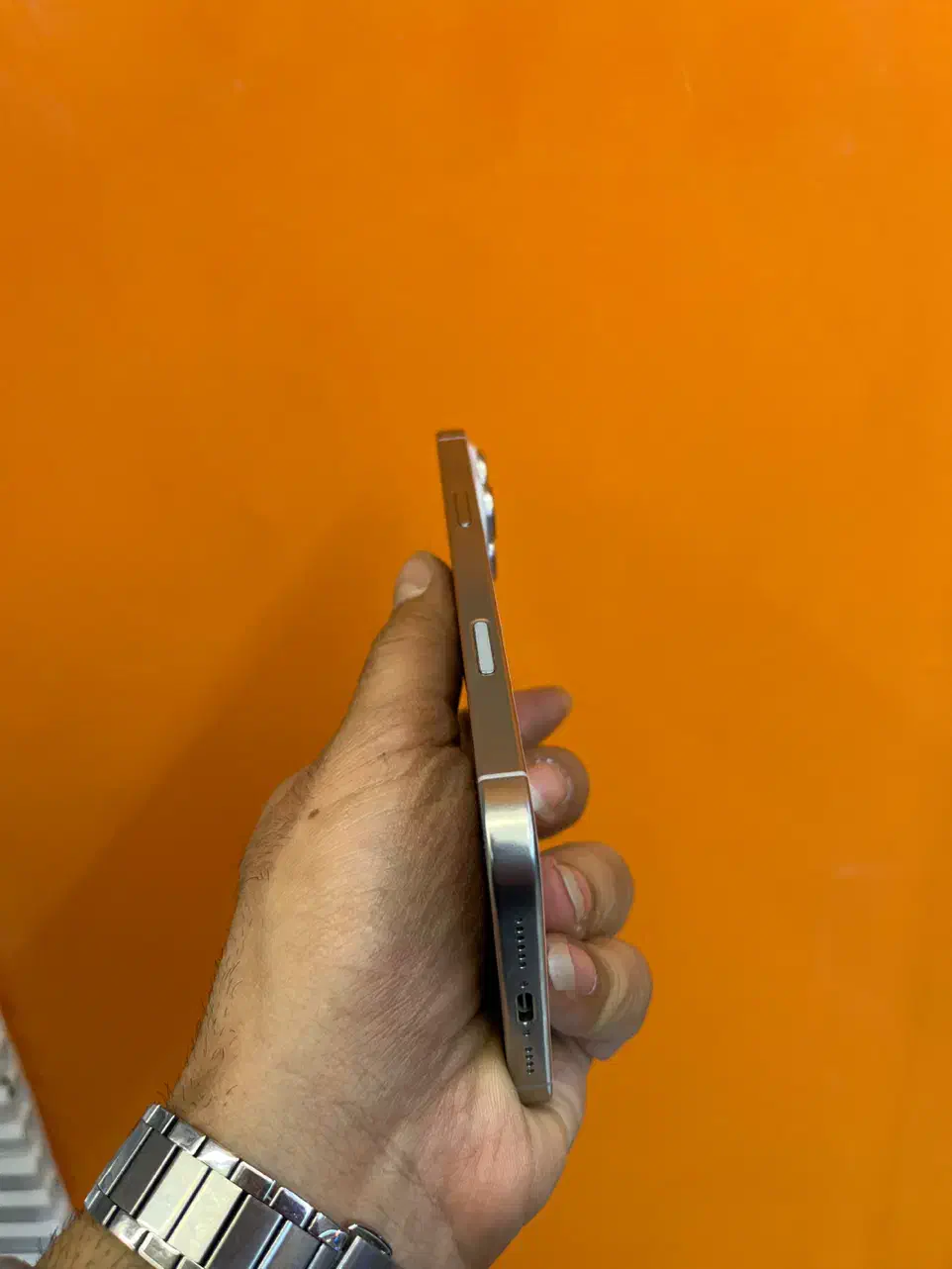 16 promax سفید اقساطی و معاوضه|موبایل|اصفهان, باغ زرشک|دیوار