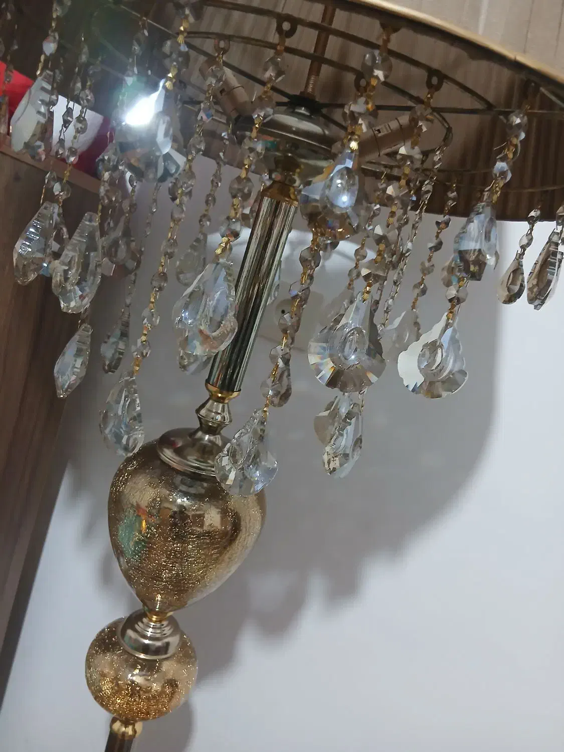 آباژور نواصلااستفاده نشده حتی لامپ هم روش ننداختم|چراغ خواب و آباژور|خوی, |دیوار