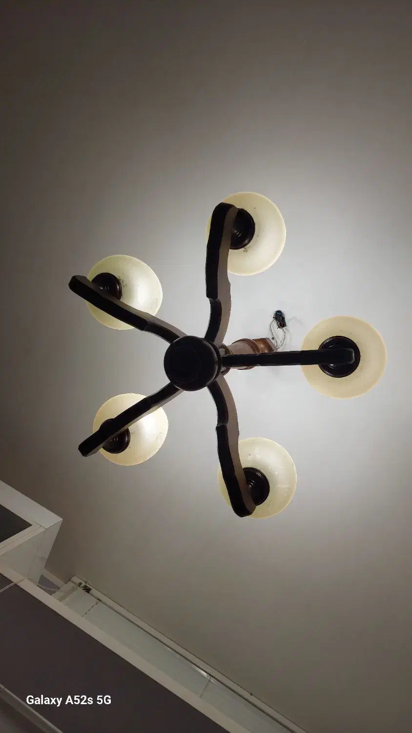 ۲ عدد لوستر ۵ شاخه نو و تمیز به همراه لامپ|لوستر و چراغ آویز|خرمآباد, |دیوار