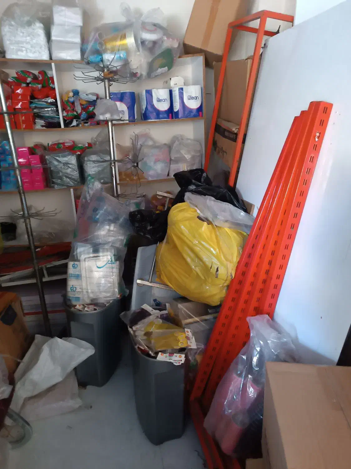 فروش لوازم یکبار مصرف وام تولد|عمده‌فروشی|رشت, شهرک پردیسان|دیوار