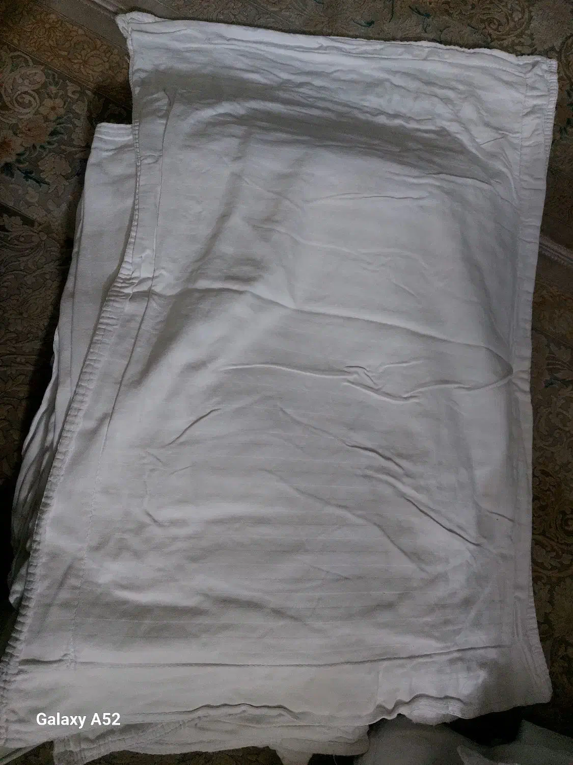 روبالشتی|رختخواب، بالش، پتو|مشهد, هدایت|دیوار