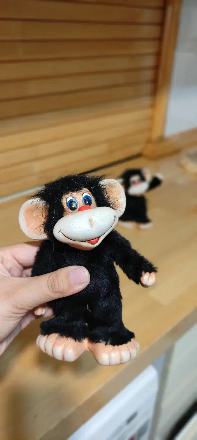 مجسمه میمون مشکی بدنه خز|مجسمه، تندیس، ماکت|مراغه, |دیوار