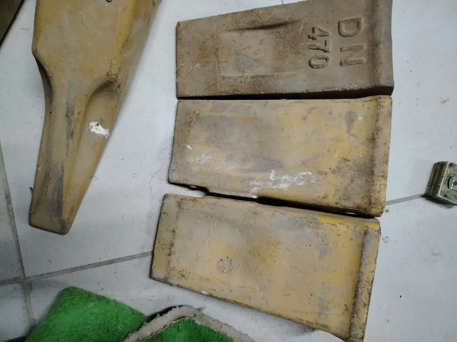 ناخن لودر 470 و ناخن ریپر بلدوزر d6|قطعات یدکی و لوازم جانبی|کیار, |دیوار