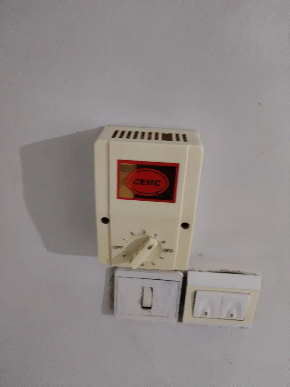 پنکه سقفی|پنکه و تصفیه‌کنندهٔ هوا|شهرکرد, |دیوار