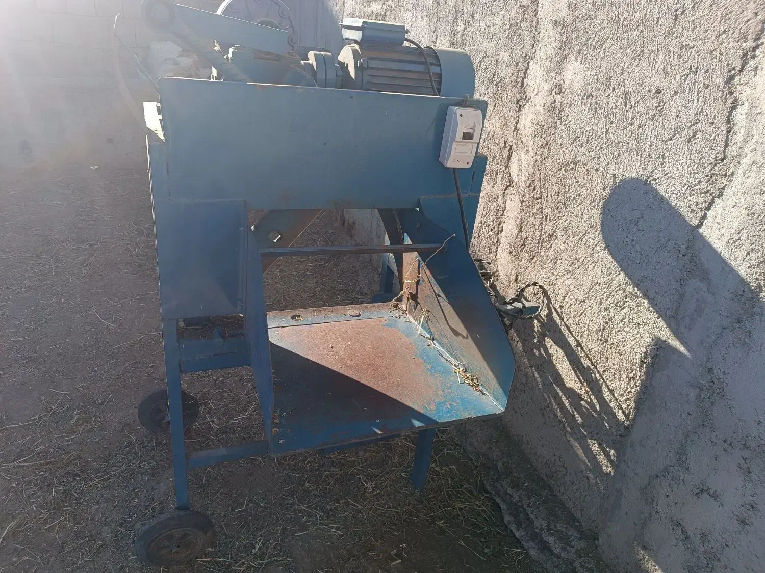 یک عدد چین برقی دینام بزرگ در حدنو فروش میرسد|ابزارآلات|انگوت, |دیوار