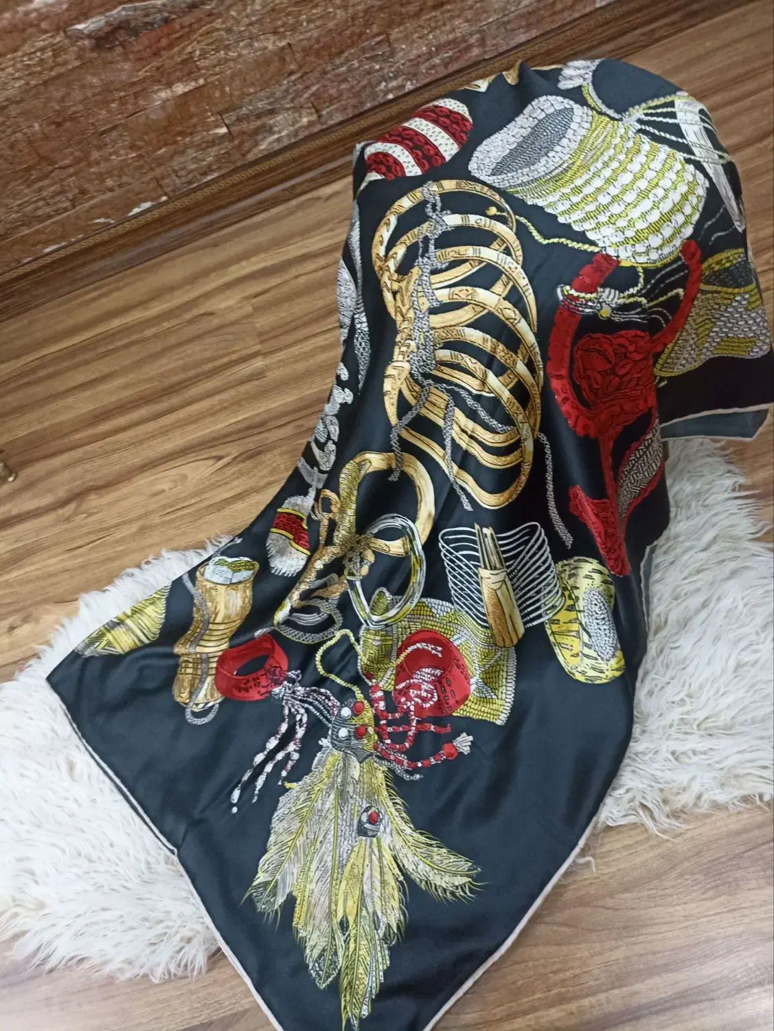 شال کلاهدار|لباس|گرگان, |دیوار