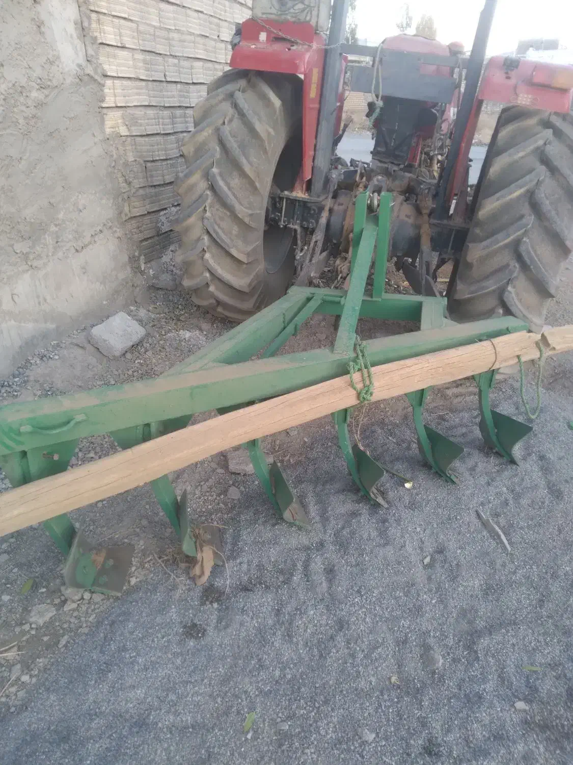 تراکتور ۲۸۵ بسیار تمیز|خودرو سنگین|فریدونشهر, |دیوار